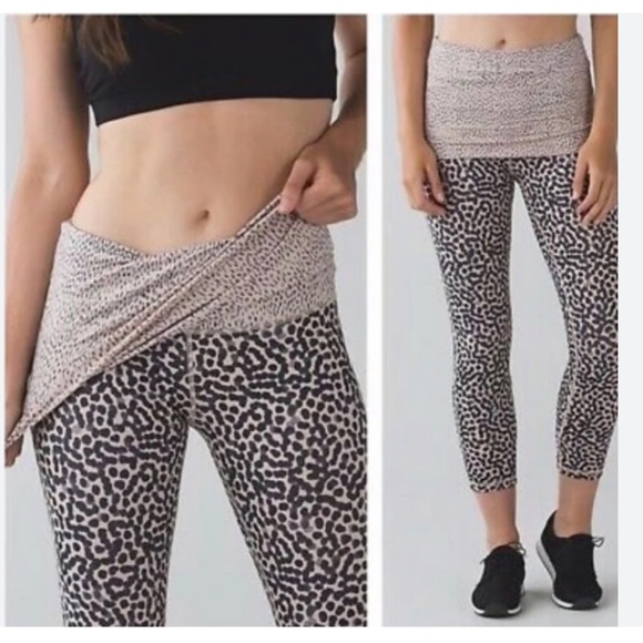 LULULEMON Wunder Under SE Dance Wide Waistband Leopard Skirted Leggings Size 4 - Picture 1 of 16